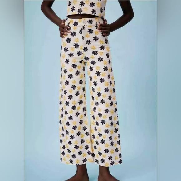 Zara Denim - Zara Dasiy Print Denim Jeans